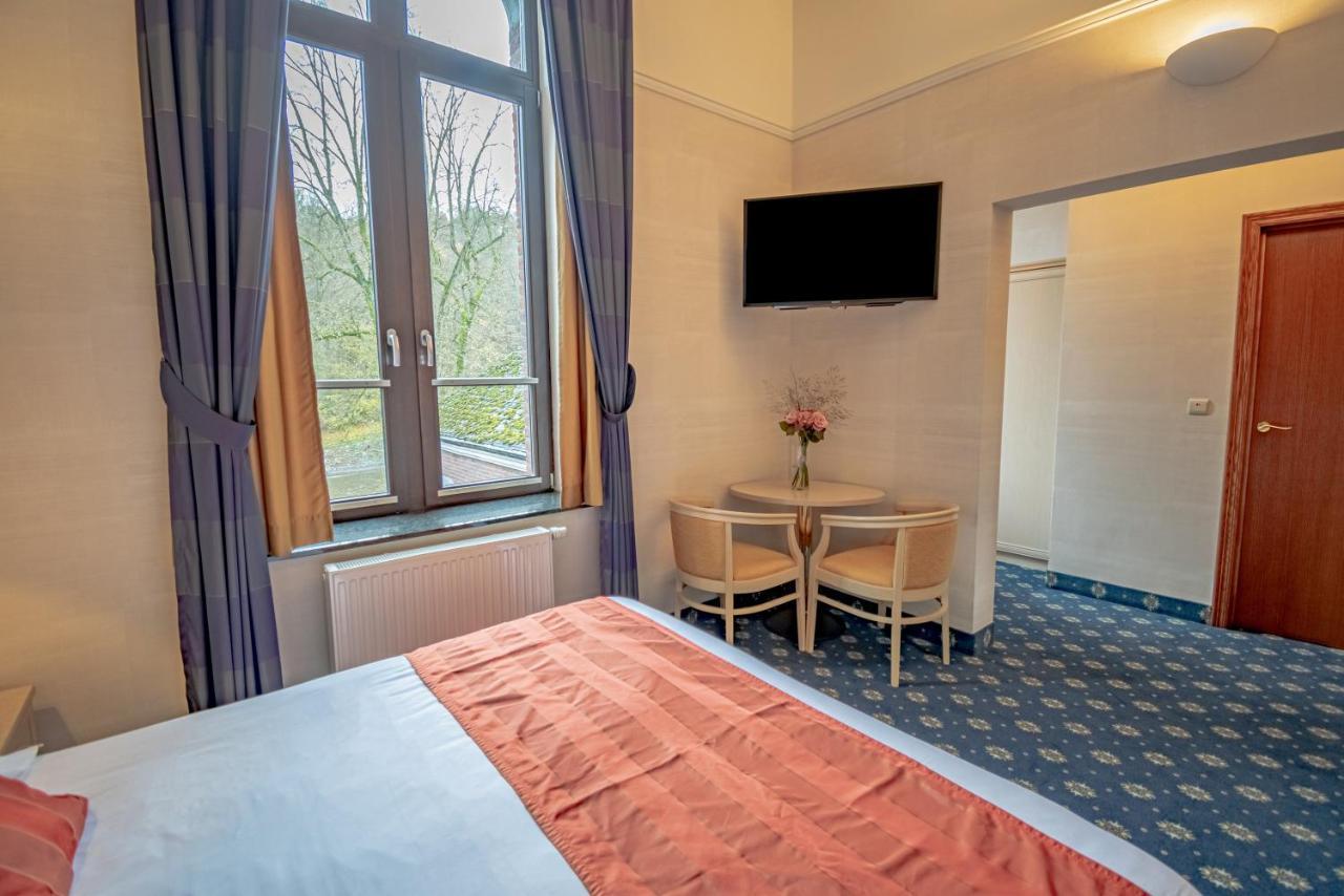 Hotel Des Comtes Дюрбюи Экстерьер фото